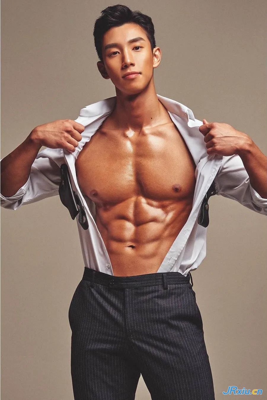 韩国健身肌肉帅哥写真