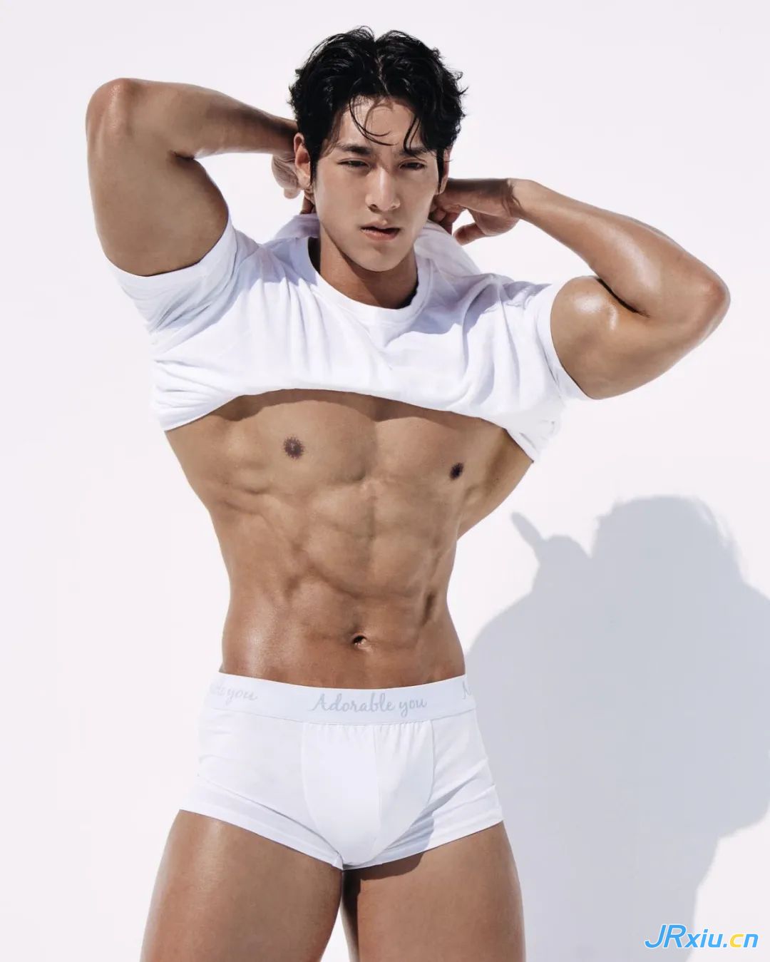 韩国健身肌肉帅哥美容男模