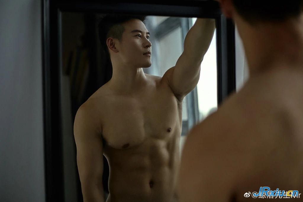 榜样 | 中国国产肌肉男模帅气的鲜肉帅哥