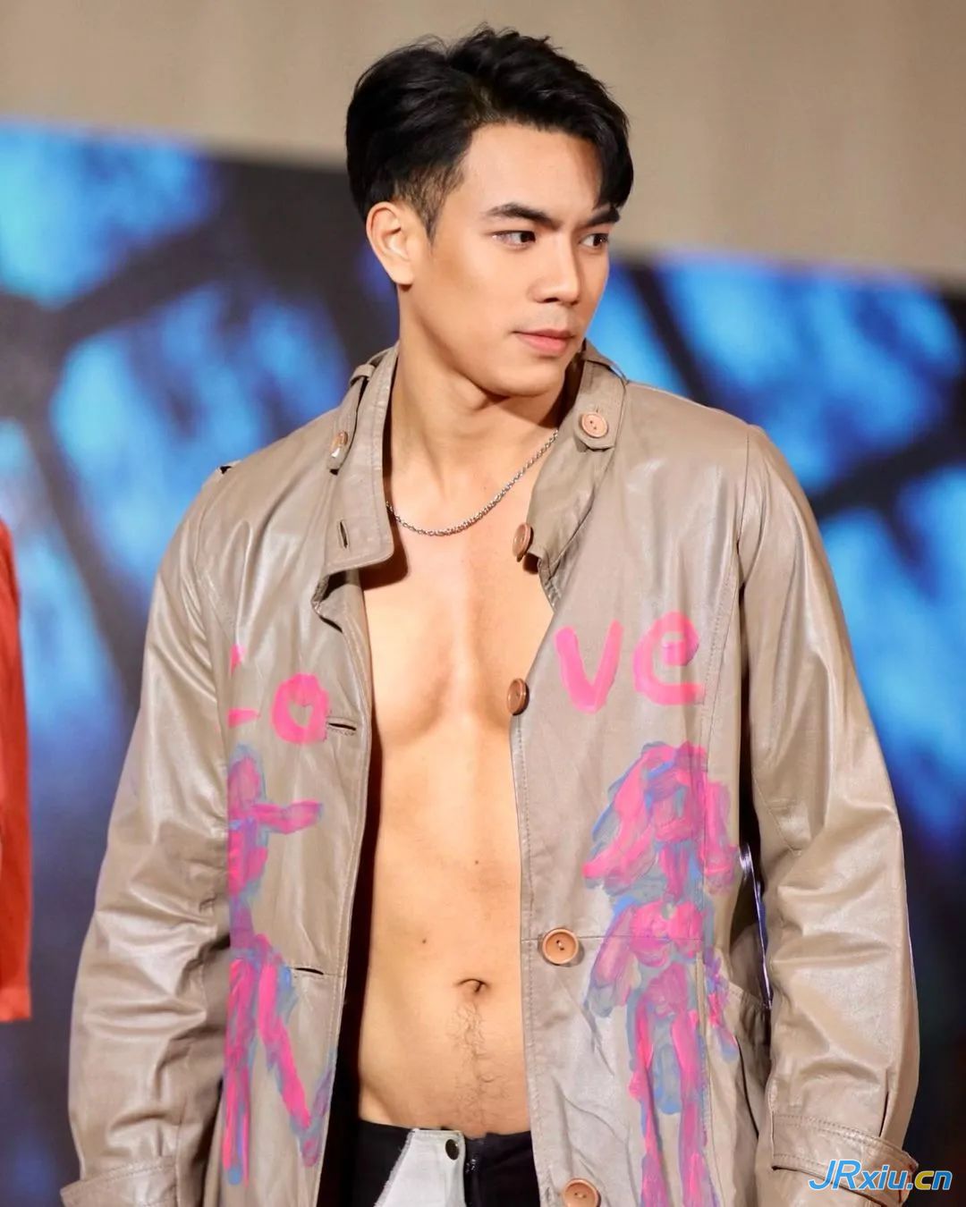 泰国肌肉帅哥男模、独立歌手莫斯